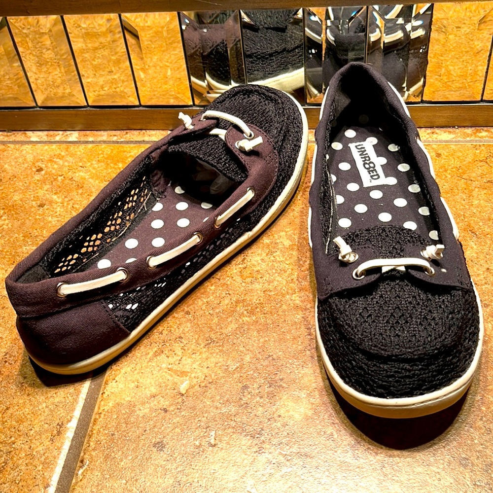 NWOT Black & White Flats